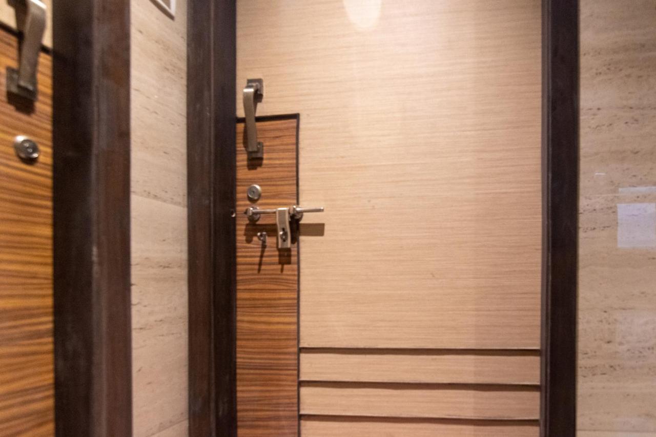 Osi Apartments Bandra West มุมไบ ภายนอก รูปภาพ