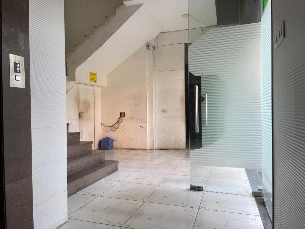 Osi Apartments Bandra West มุมไบ ภายนอก รูปภาพ
